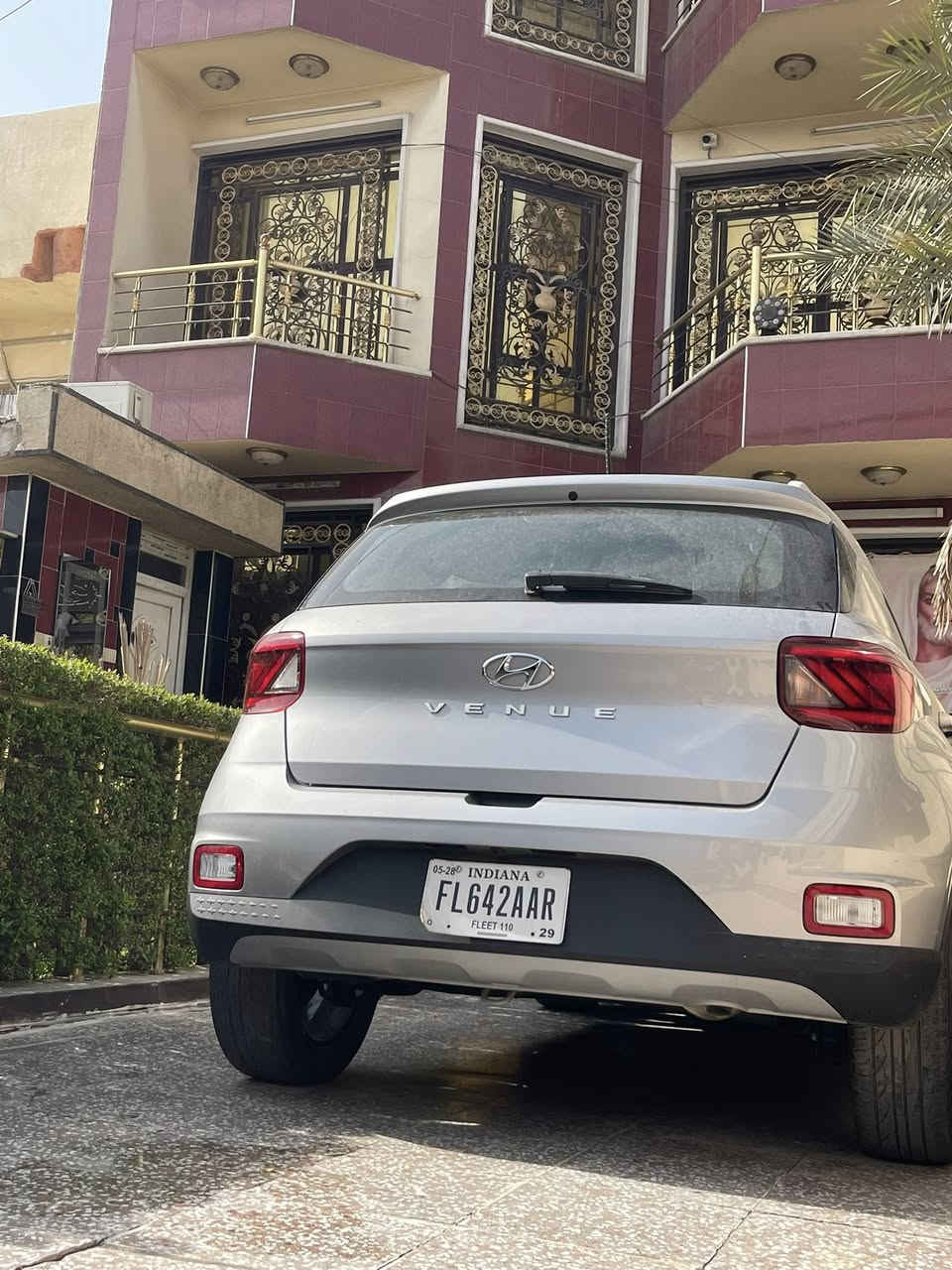 يالله السلام عليكم
(🚗 للبيع بدون رقم سياره )

  

هيونداي فينو فول مواصفات 2024

✅ المواصفات :
📆 الموديل: 2024
🔧 المحرك: 1.6 لتر – 4 سلندر
🌍 الوارد: أمريكي
🛠️ الضرر: جاملغ وبنيد
• ناقل حركة أوتوماتيك
• دفع أمامي FWD
• وضعيات قيادة متعددة
• نظام توفير الوقود ECO
•داخل لونين ابيض وأسود مميز 
• مقاعد أمامية كهرباء
• شاشة لمس وسطية
• تحكم مقود جهتين
• تكييف أوتوماتيك
• تشغيل بصمة
• Apple CarPlay / Android Auto
• بلوتوث + USB
• نظام صوتي عالي الجودة
• شاشة عدادات رقمية
• كاميرا خلفية
• حساسات أمامية وخلفية
• وسائد هوائية كاملة
• نظام مانع الانزلاق
• نظام الثبات الإلكتروني
📍 (العنوان مدينة الصدر)
الاستفسار /***********
