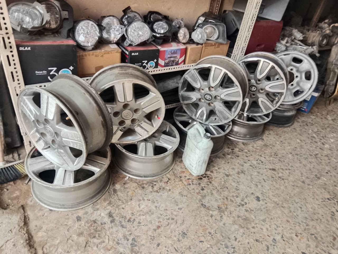 قطع غيار سيارات تويوتا هايلوكس  جمره حديث و وقديم محلات هايلوكس تصال ***********
***********3موجودتوصيل جميع المحافضات
