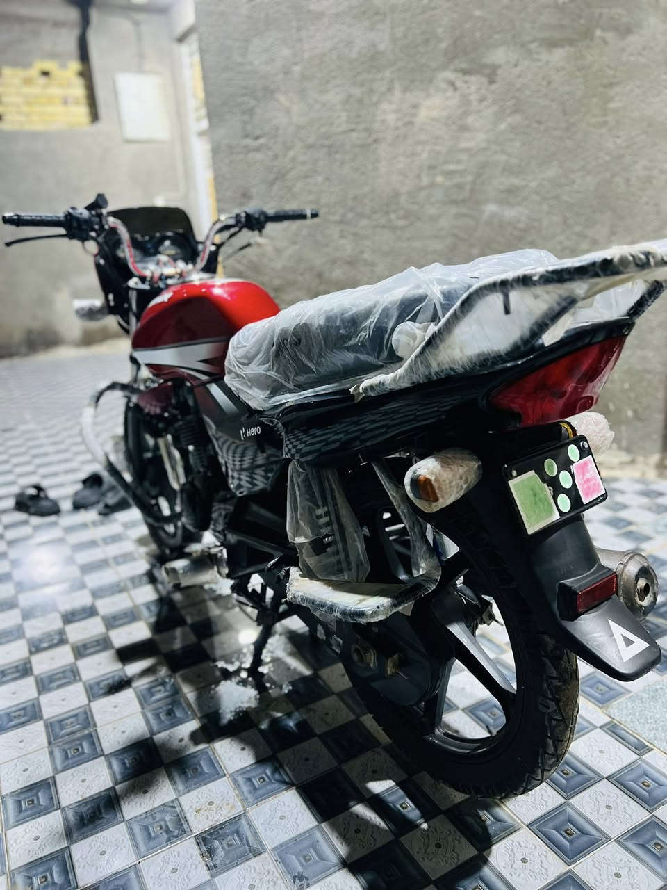 سلام عليكم 
هيرو 20مكفوله برغي مامفتوح بيه  ماناقصه اي شي مكان كوت سعر خاص. أو اتصل ***********
