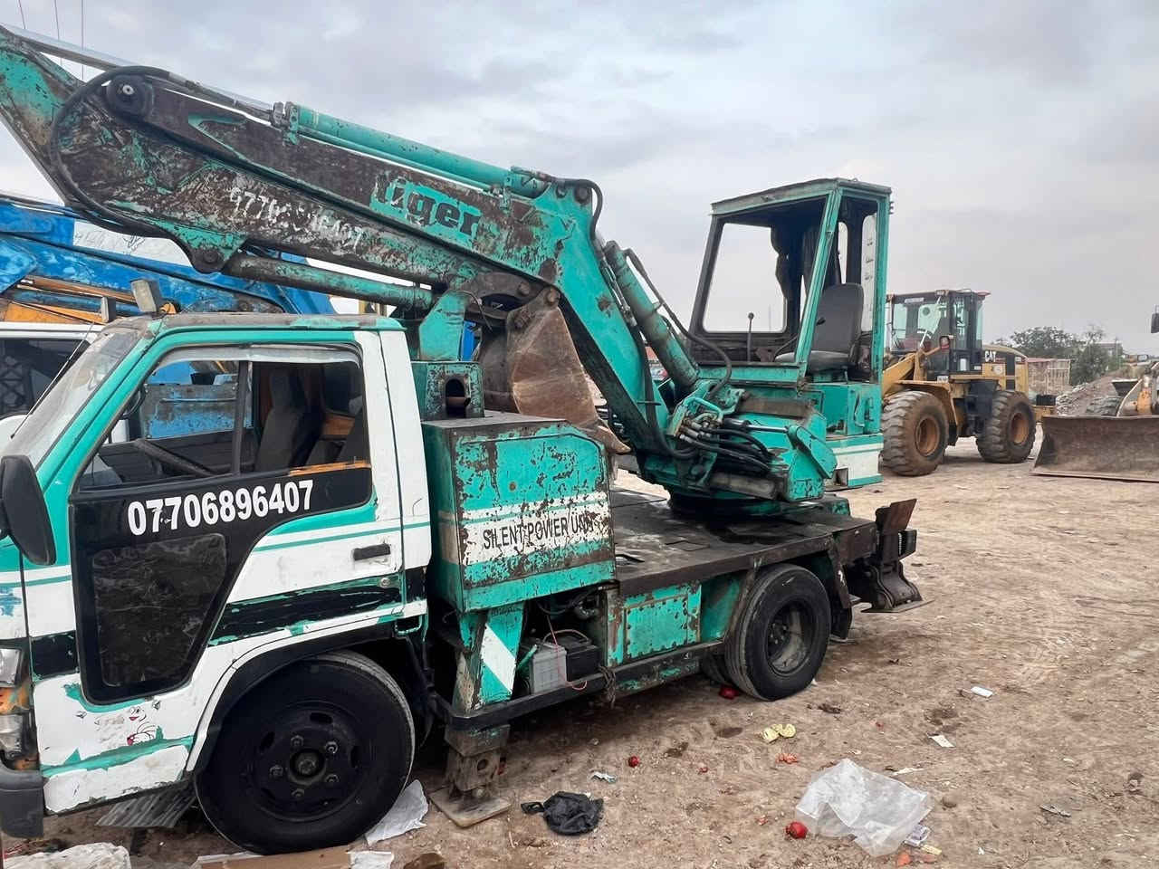 السلام عليكم للبيع حفاره تايكر موديل 92بسمي الحفاره جاهزه للبيع ابسعر امناسب لتصال عل رقم ***********
