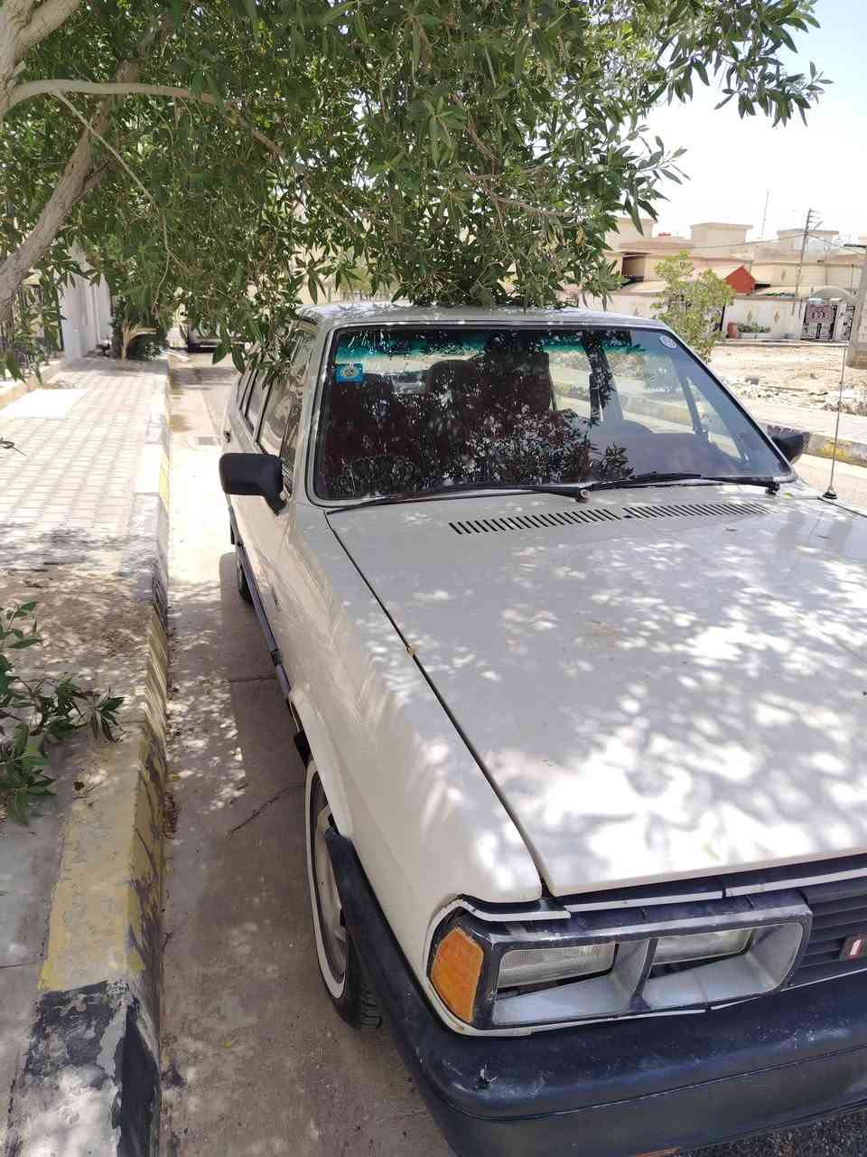 موديل ٨٧ سياره بلاديه بيها مكانات مصلحه ومضبوغه قليله كير محرك جاهزه من كلشي السعر ٣٥وبيها مال تبريد عوزه غاز رقم صاحبها *********** فقط اتصال  اتصال
