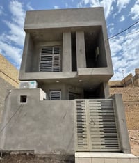 الديوانية حي الجامعة • منزل للبيع • ٣ غرف ١٠٠م