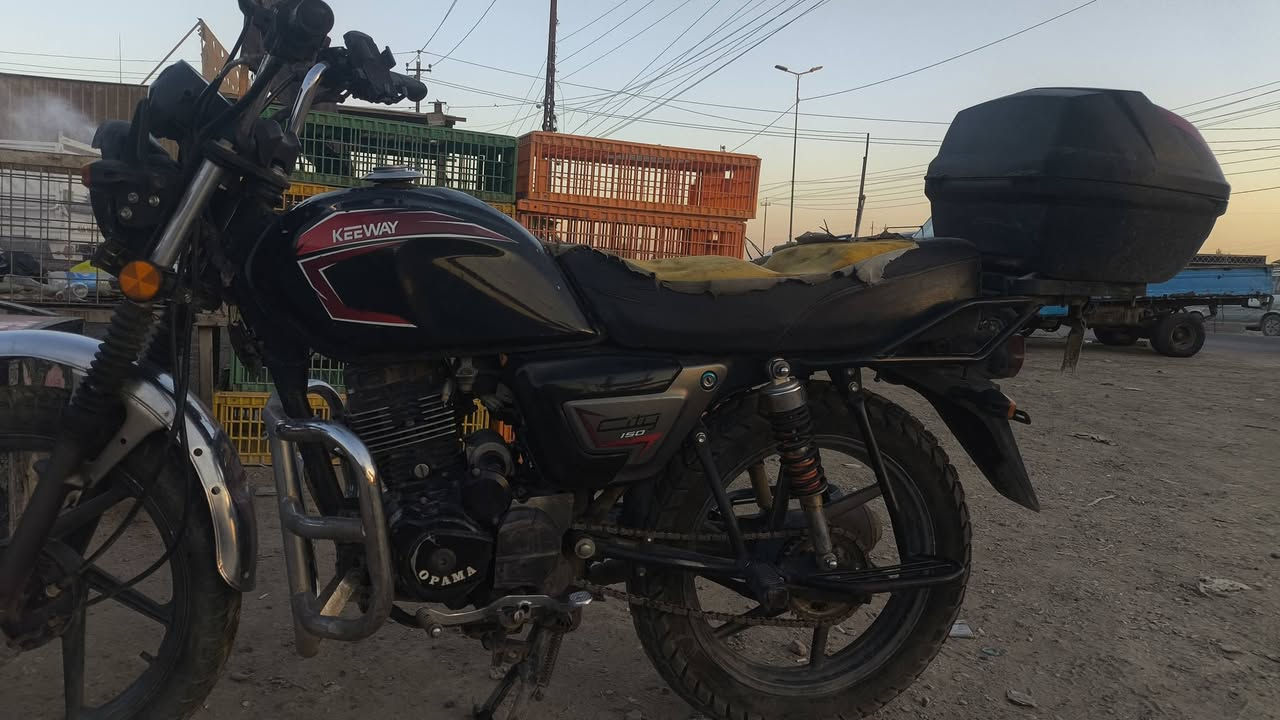 سلام وعليكم دراجه كي واي مديل 21دراجه بيهه تبخير دخانه بيضه والنضافه مثل ما واضح بل صور اوراق كامله سلف وهندر نكره وحده ابيع كوم حديد السعر 400 قفل العنوان بغداد المعامل الباويه للستفسار ***********
