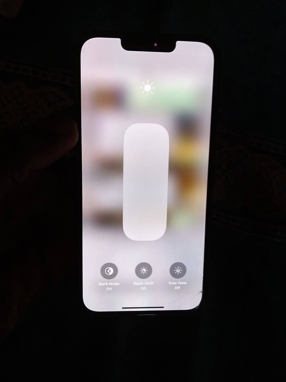 السلام عليكم ايفون 13 العادي للبيع او للمراوس الجهاز كله شغال فول ١٢٨ الجهاز مبدل شاشا وكاله شرط تفصيخ ٣ خيارات فيس أيدي  شغال  لون أخضر  النضافه ٨٠ بل ميه  بطاريه ٨٥  بي شخوط منل كفر بل شاصي  السعر ٢٧٠ او مراوس ***********
