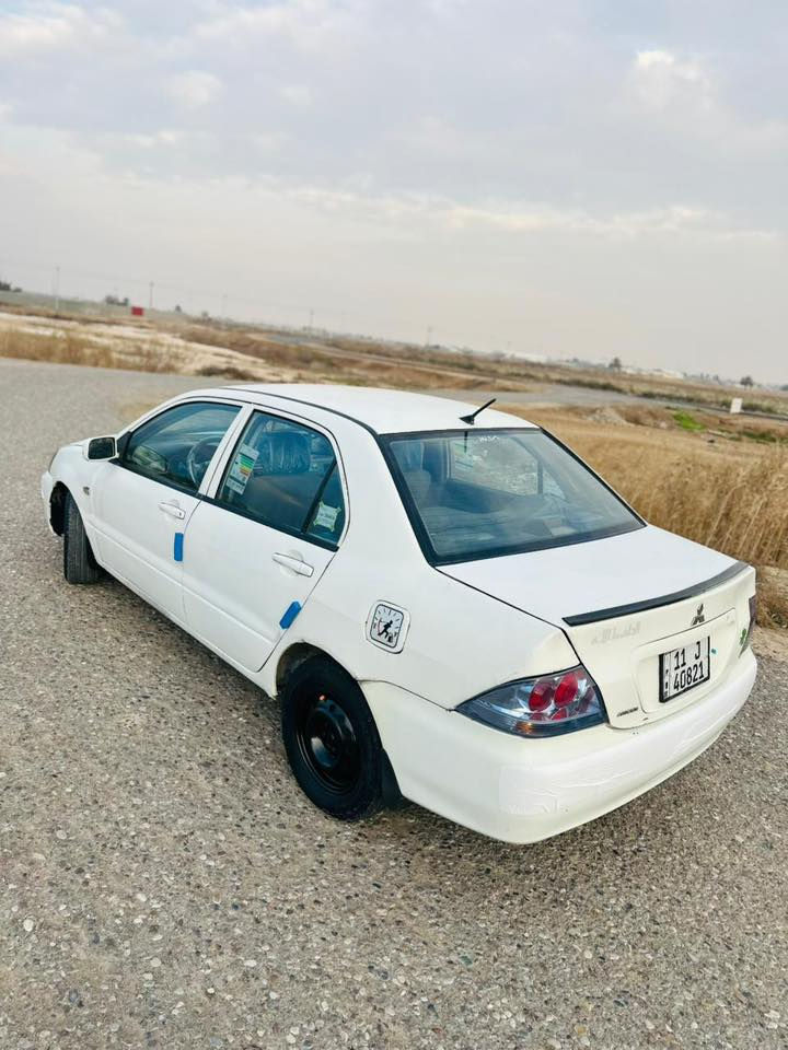 يالله سلام عليكم لانسر للبيع موديل 2011 رقم بغداد نكليزي شرط تحويل مكينه وكير 2000  محوره كير اوتو إنسى دوانز بيها طخه بل جاملا خلفي و بيها صبغات ابيع عام 
مكان ديالى بعقوبه داخلها نضيف كهربائي كامله
سياره مال جناي حلوه ***********
سعرها ٦٨ وبيها مجال 
مو شراي لتعبني اقرأ المنشور براحتك ابيع مصبوغه عام
