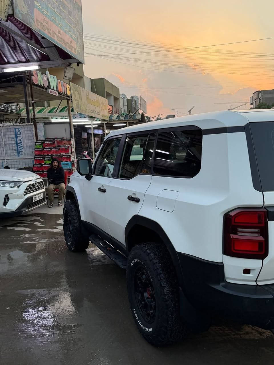 السلام عليكم للبيع فقط
برادو ساز ٢٠٢٤ 

خليجي مكفوله 

مواصفات عاديه فارغه 

رقم بغداد مميز بسمي 

مغلقه بي بي اف طافي 

ماشيه ٢٧ الف كيلو 

السياره مصروف عليها وجديده بمعنى كلمة 

السعر ٤٤٥٠٠$

العنوان . بغداد . زيونة 

***********
