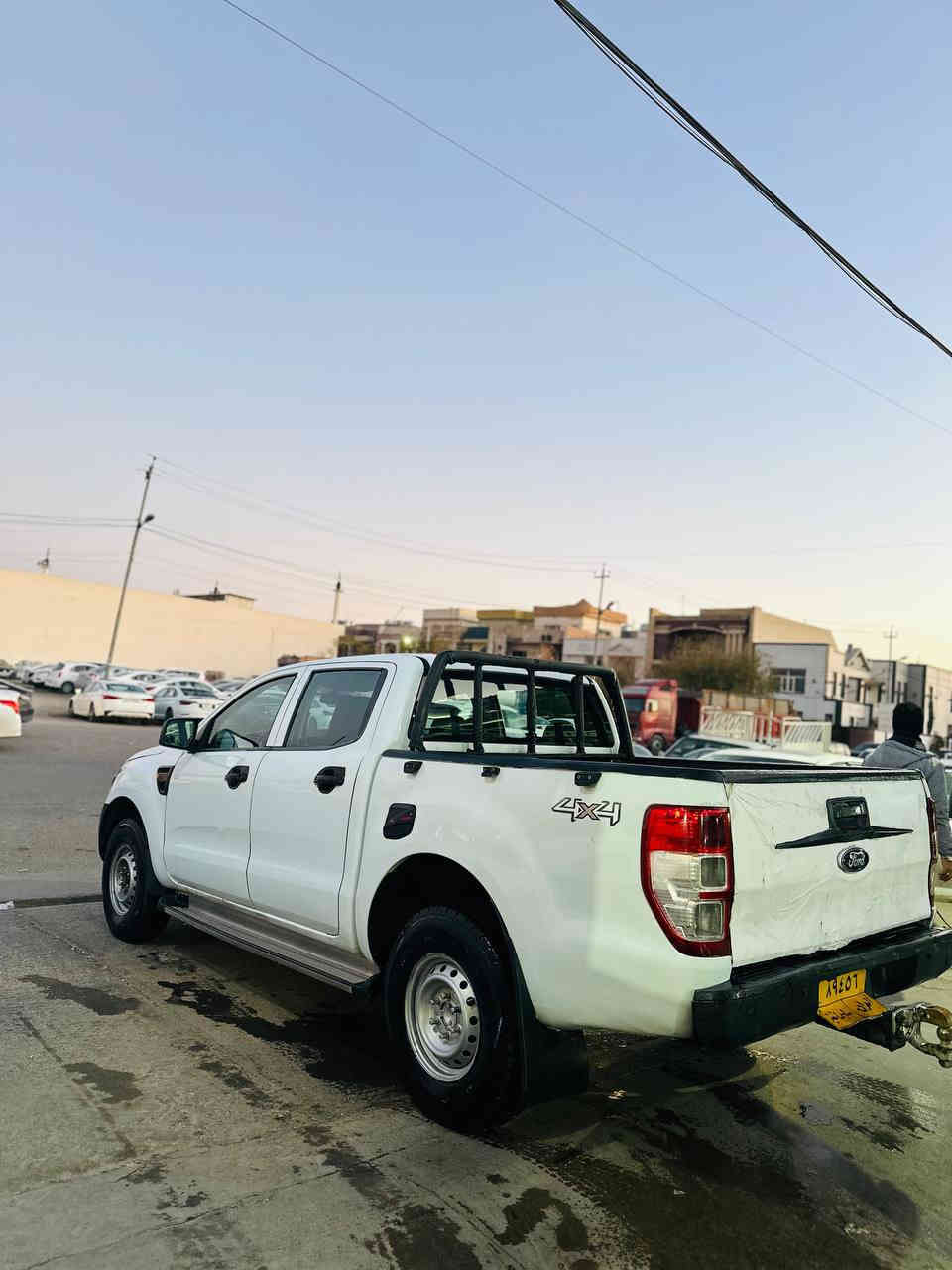 فۆرد ڕەنجەر
مۆدێل 2013
گێر و مەکینەی بەشەرت
مەکینەی گازەی ئی جێکتەری سۆپەرە
چوار تایەی دەرەجەیەکی بۆ بەستراوە
پەڵە پەلە لە لایەکی بۆیاخی هەیە
تەحویل و بەناوکردن بەشەرت

سعری 115 وەرەقە و معامەلەیەکی کەمی تێدایە

ژمارەی خاوەنی
 ***********
***********
