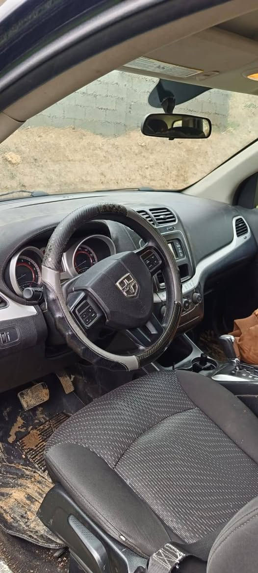 فرۆشتنی خێرا 
دۆج جۆرنی 2018
. حەوت نەفەری
.سەنەوی و ڕەقەم تاکو 2030 
.تحدید سرعە سێ رێز کوشن سوکان ڤولیوم 
.سیستەمی غازی ایتاڵی بۆ بەستراوە
.بەسمە و abs دژە خلیسکە
.ڕەقەمی هەولێرە و بەناوی خۆمە
.سێ پارچەی بۆیاخە 
. ژمارەی مۆبایل ***********
نرخی 118 وەڕەقە و مەجال

. أربيل, العراق
