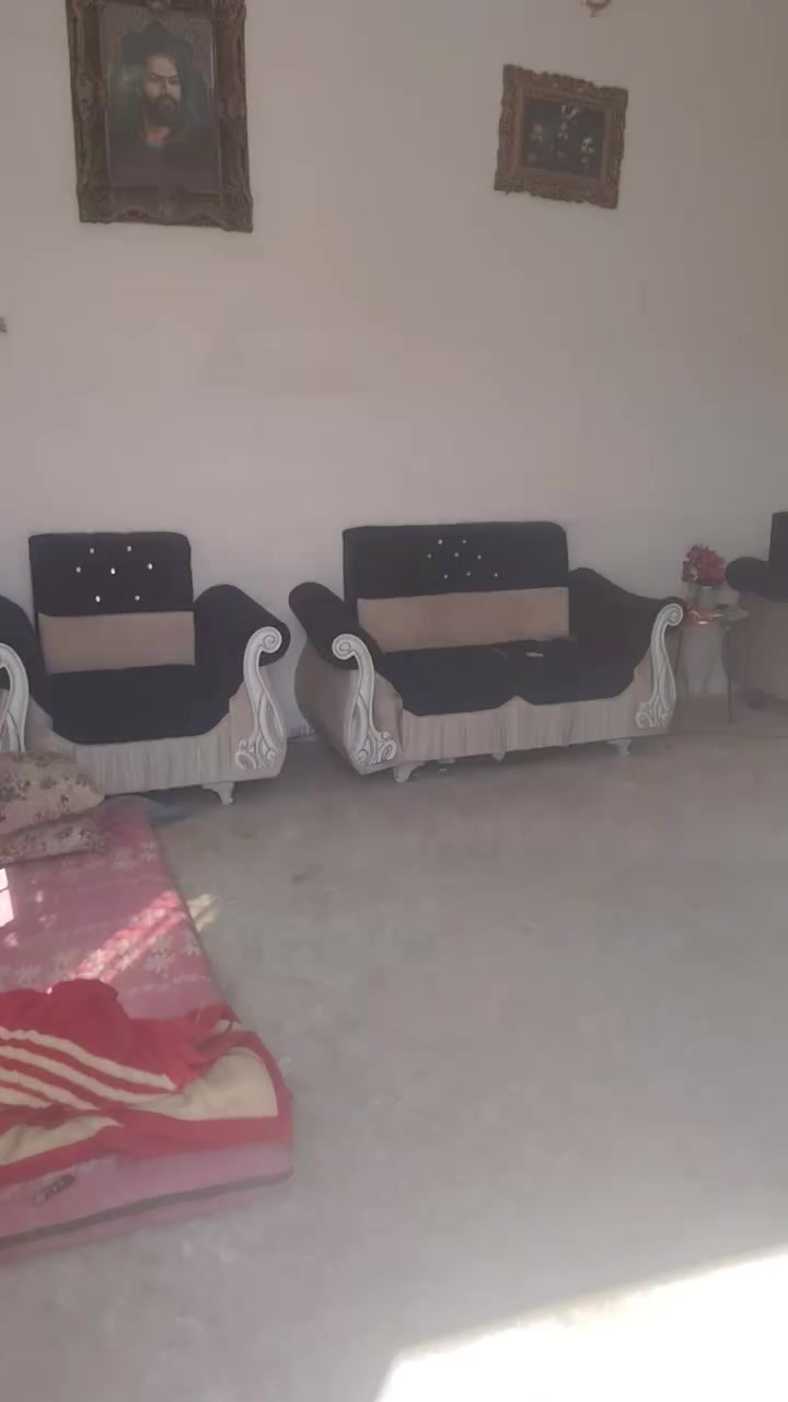 السلام عليكم بيت للبيع قرب السيطره النهروان اتصال واتساب او اتصال ***********
