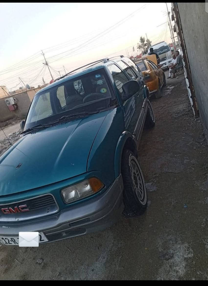 السلام عليكم جمسي موديل1995 مكينه كير جدد بلاد 6سلندر عنكبوت تخم تاير تبريد منظومة كامله بس مايشتغل سنويا ل2027 رقم إنكليزي نينوى سعر35 مكاني بصره تنومه 
***********
