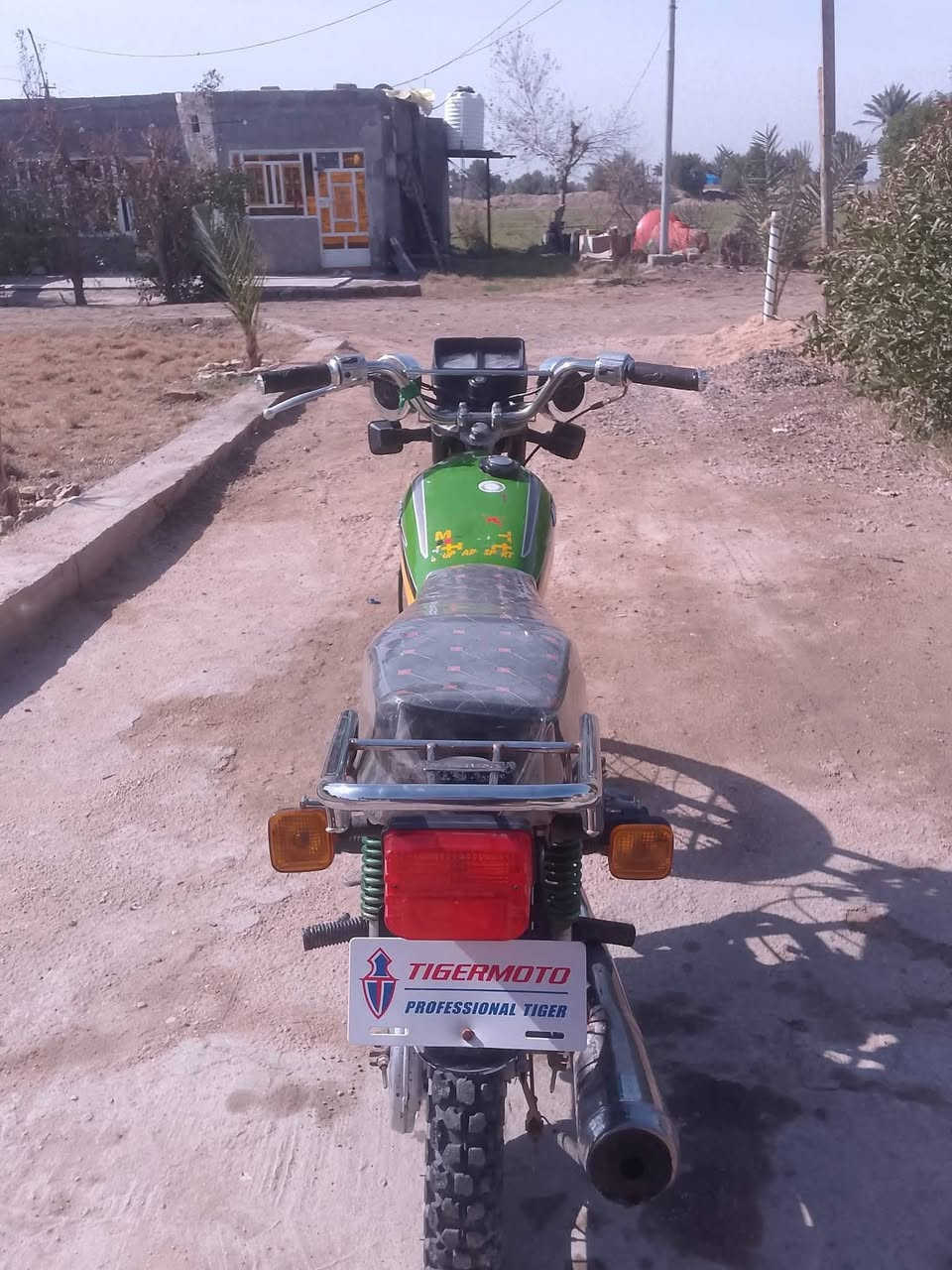 السلام عليكم دراجه اربعه كير للبيع شاصي 15 معمره 23 اوراق اصوليه للبيع او مراوس بتلفون  او ايباد وكلشي وسعره    ***********
