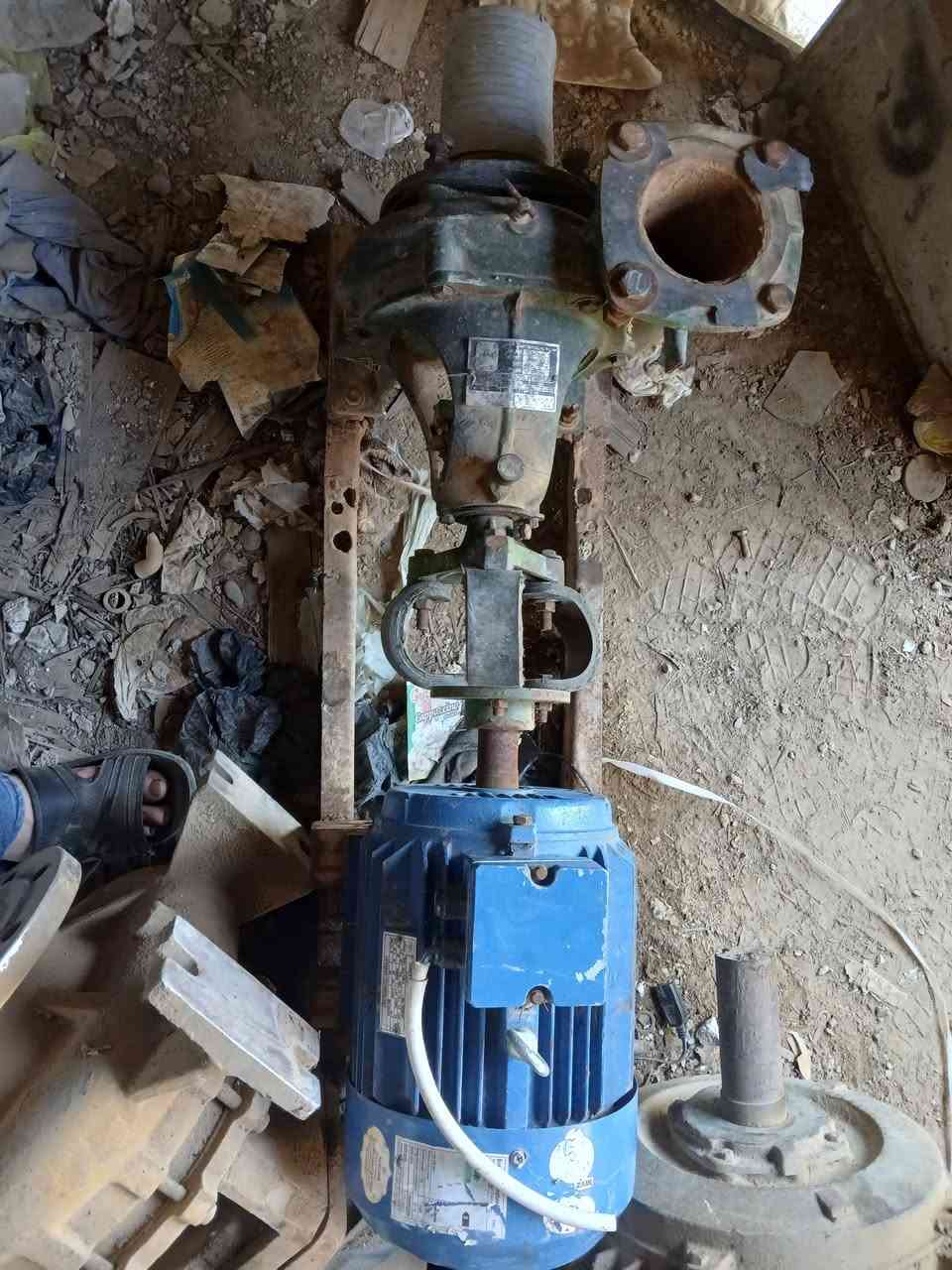 مضخه ٧نص حصان ٤في٤ نظيف جدا ***********سيدرحيم
