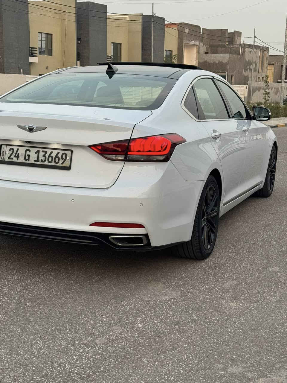 السلام عليكم
جنسسز 2018
كفاله عامه رصعه شخط 
فول مواصفات
مكينه 3800
ماوس خلفي 
تحكمات بالكشن
لدات امامي خلفي
تخم تاير جديد 
حداديه جديده
تبريد قطعتين 
تبريد خلفي
تتفئه بالستيرن 
وهواي مواصفات بعد بيها 
مكان نجف سونار وياها السياره 
السعر ب220وبيها مجال
***********
