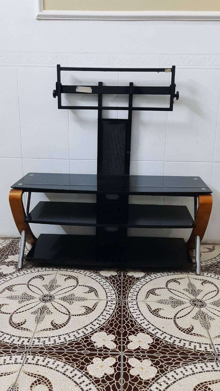 میز بلازمه للبیع
***********
