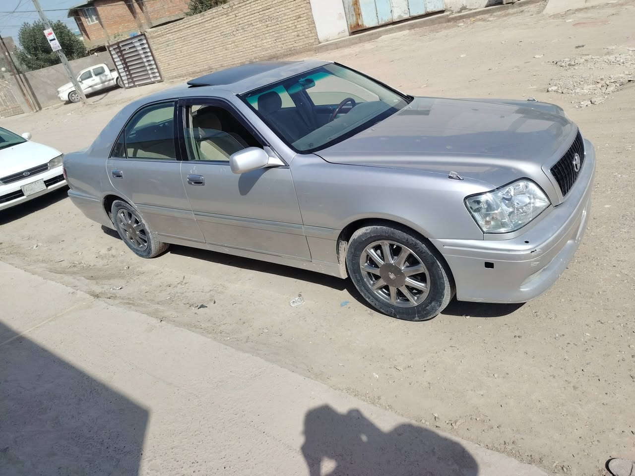 السلام عليكم
ملكه للبيع قرار 48/كفاله عامه مواصفات فول
ممفحوصه مدفوع كمرك صاعده هزه بس تدفع  الوحات

رقم (صلاح الدين)

تحوير نجف فوك وجوه
دشبول عارف
تحكم استيرن
تثبيت سرعه
فتحه
اربع دكم
برده
مري شفط

للستفسار اتصال
***********
