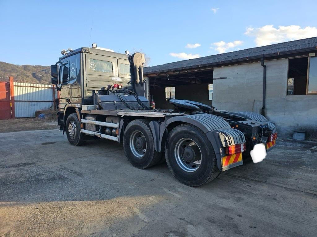 السلام عليكم .... اللهم صَلِ على محمد وال محمد.💐
.. اكتروس سكس راس …. 6x4 …. حجم 3355 …. 8 سلندر …. موديل 2010 …. مجموعة سبرنك …. 
🌷معرض (( يوسف شاحنات أوروبا )) .... العراق …. بغداد ...جرف النداف قرب الشركة العامة للسيارات 🌷...للأستفسار الاتصال او الواتس اب .... بالأرقام 🔸(( 009647827373586 ))    
         يوسف _ العراق
               (( 00491631797848 ))🔹
                 ابو يوسف _ ألمانيا
.... نرجو الأنتباه .... أوقات الأتصال من .... الساعة 9 صباحآ حتى 10 مساءآ ….
