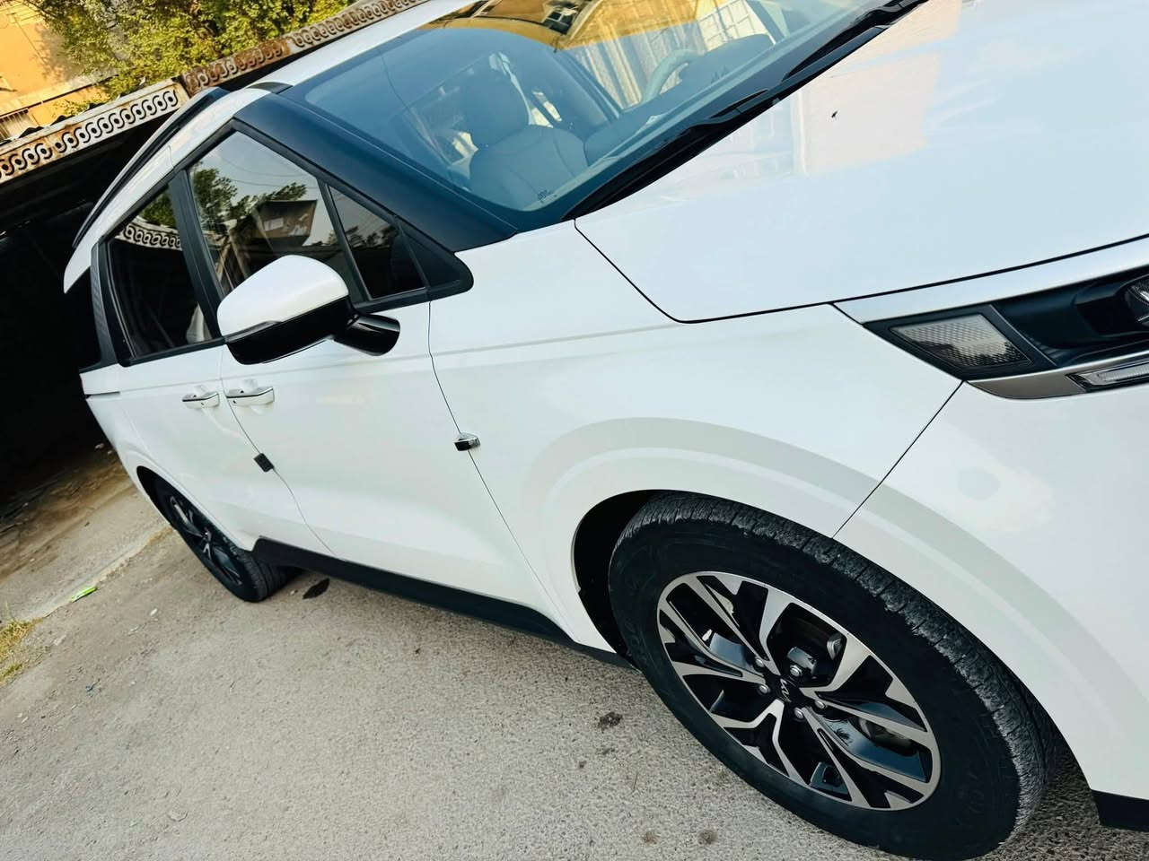 كيا كرنفال Kia Carnival (2023)
🚗 وارد خليجي 🇰🇼كوري🇰🇷
عداد المسافة 21 ألف كم قابل للزيادة🛣️

🎨 اللون أبيض
🔧 محرك 3500 سي سي💪
🪑 كشنات VIP منفصلة
👨‍👩‍👧‍👦 8 ركاب
🧵 دواخل جلد (مدوشمة)💺
🎨 داخلية أوف وايت مدوشمة رصاصي
🛠 جاملغين جهة السايق  رش فقط بدون حادث
✨ سيارة مرتبة وبيها هواي مواصفات

📮 السـعـر 💵عند الاتصال أو على الواتس آب 📩

مكان تواجد السيارة: بغداد / البلديات
رقم صاحب السيارة: ***********
