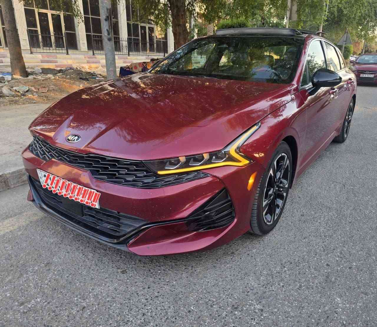 السلام عليكم
K5 GT line 2021
 محرك 1600 تيربو / رقم بغداد باسمي
( مواصفات ( بصمة / بنوراما / شاشة 
حادثها بدون ايرباك و موضح بالصور 
السيارة بدون اي نقص / ماشية = ٩٠ الف ميل
السعر = ١٤٧ وبيها مجال 
مكان السيارة / بابل _ الحله
رقم الهاتف = ***********
