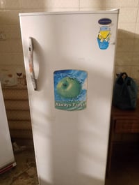 عندي ثلاجه للبيع مصلحه مره وحده للملنه جمد وخير من لله سعره 125 وبيه م...