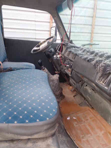 بيع سياره كيا حمل رقم بغداد موديل ٩٤ وباسمي سعر ٤٣ وبيها مجال ***********
