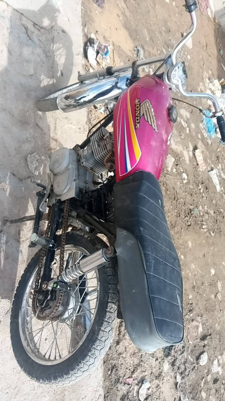 سلام عليكم هاي الدراجه البيع موديل 2021كله الدراجه كلك السعر 300وبيه مجال المكان شطره الرقم ***********
