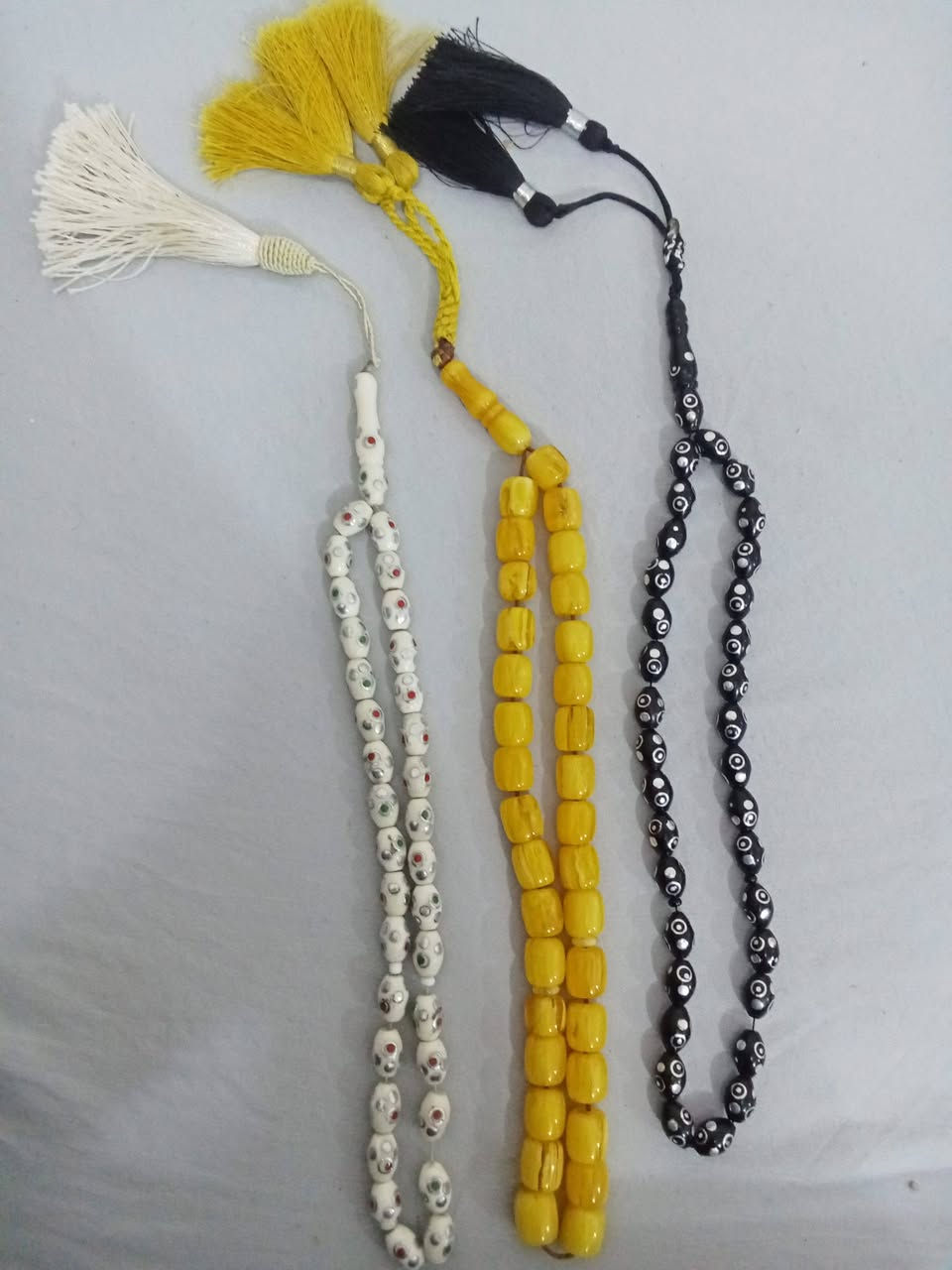 سلام عليكم سبح للبيع السعر خاص يوجد توصيل رقم الهاتف ***********
