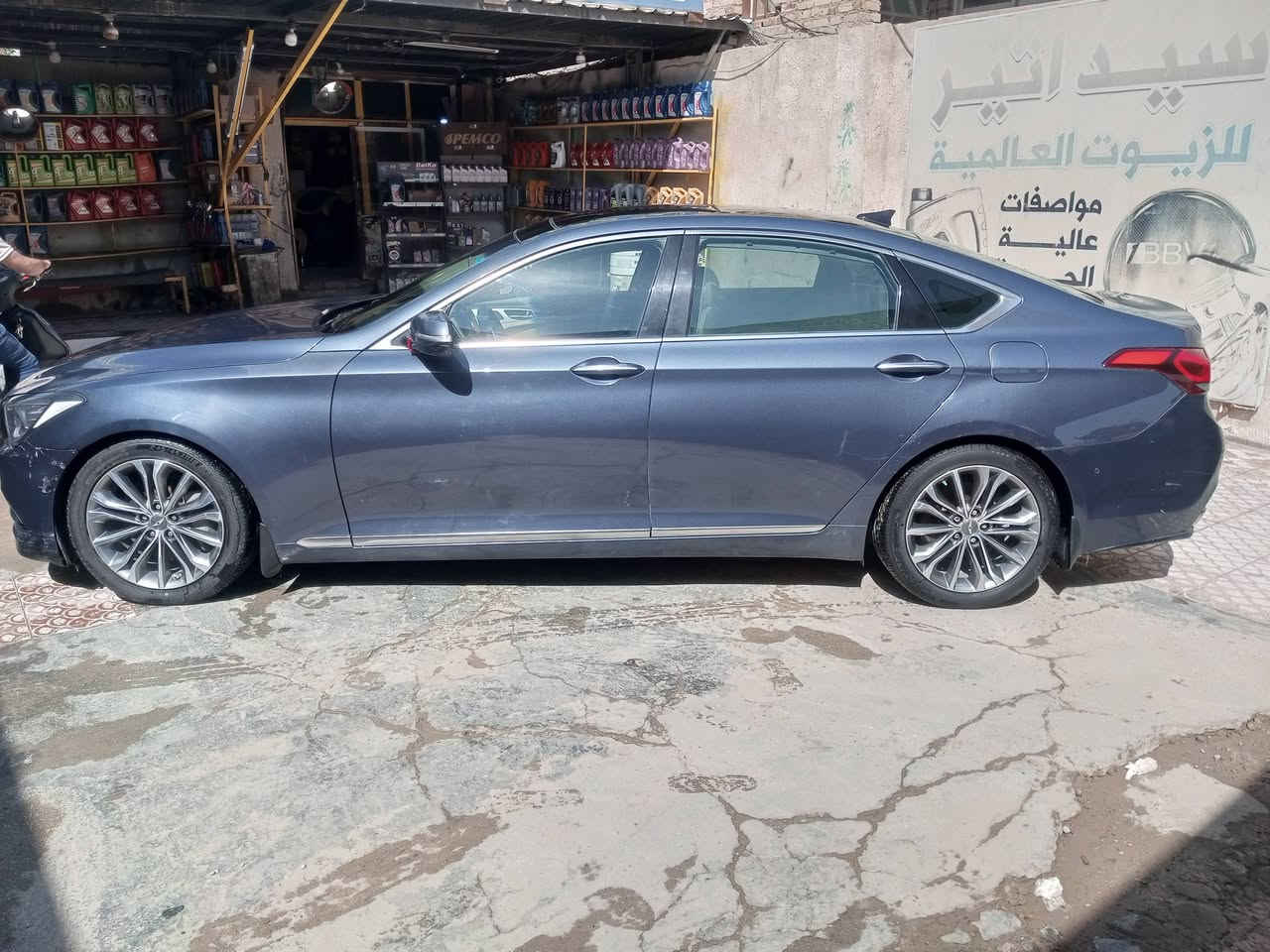 سلام عليكم جنسزز G80امريكي موديل 15 سعرها 140وبيها مجال مكانها ديوانية الحمزه الشرقي ***********
