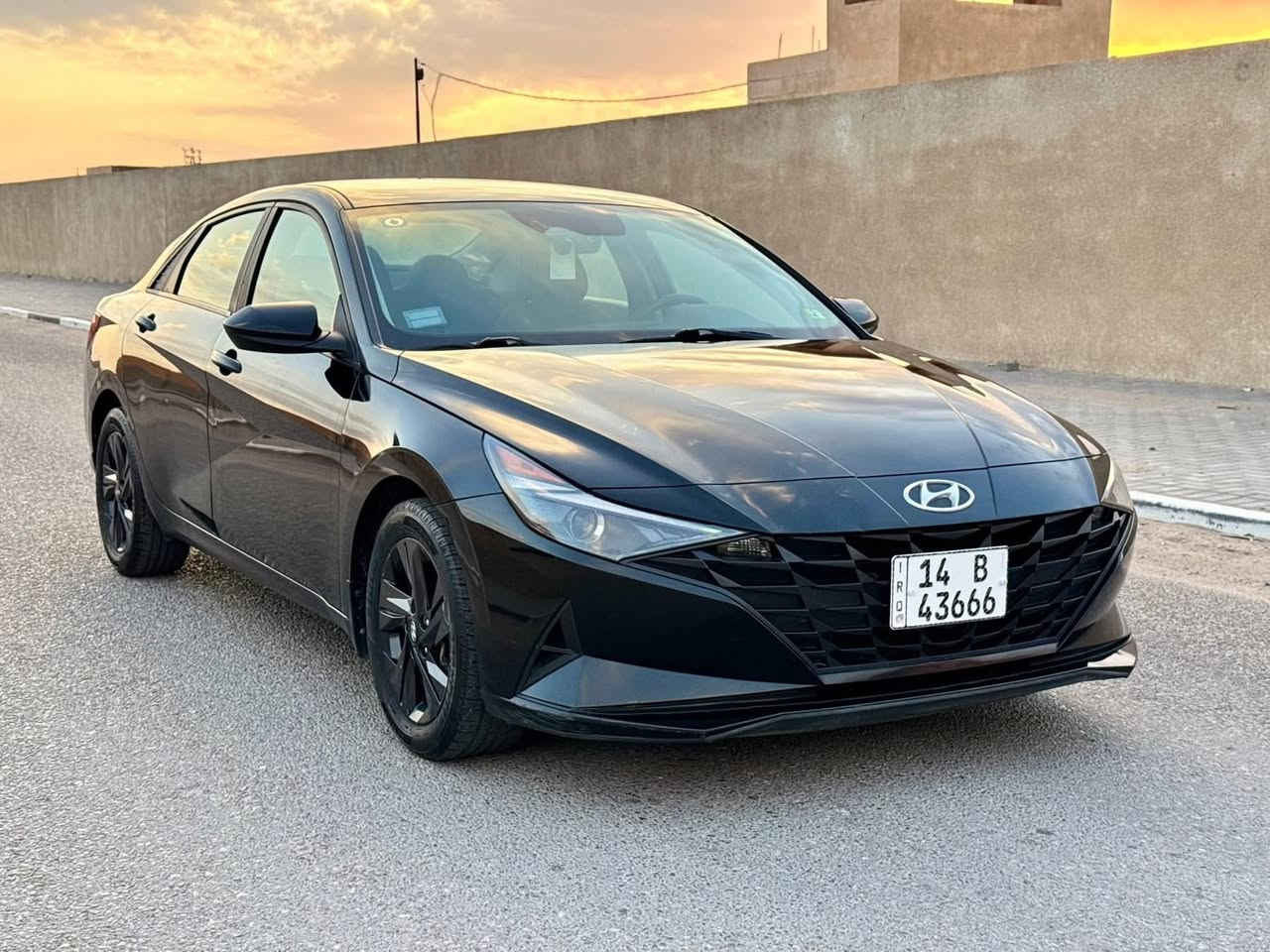 السلام عليكم شباب النترا وارد امريكي 2023مواصفات نص فول صور الحادث موجوده في النشر صار بيه صبغ باب الخلفي صفحة العبري والداير رقم بصره بسمي تحويل مكان السياره بصرة  سعر ١٦٠ /***********
