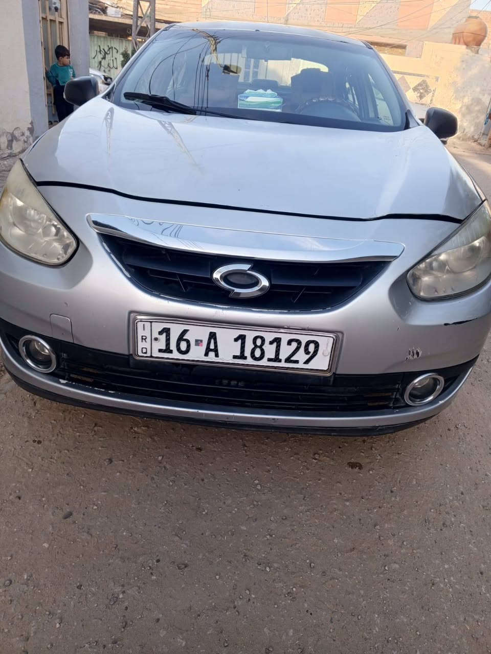 من رخصة الادمن المحترم سيارة رينو للبيع موديل ١٣ السيارة نضيفة وحلوة مكينه ١٨٠٠عنوانالسيارة النجف الأشرف اني مكلف بالنشر ورقم صاحب *********** السعر ٦٥وبيها مجال
