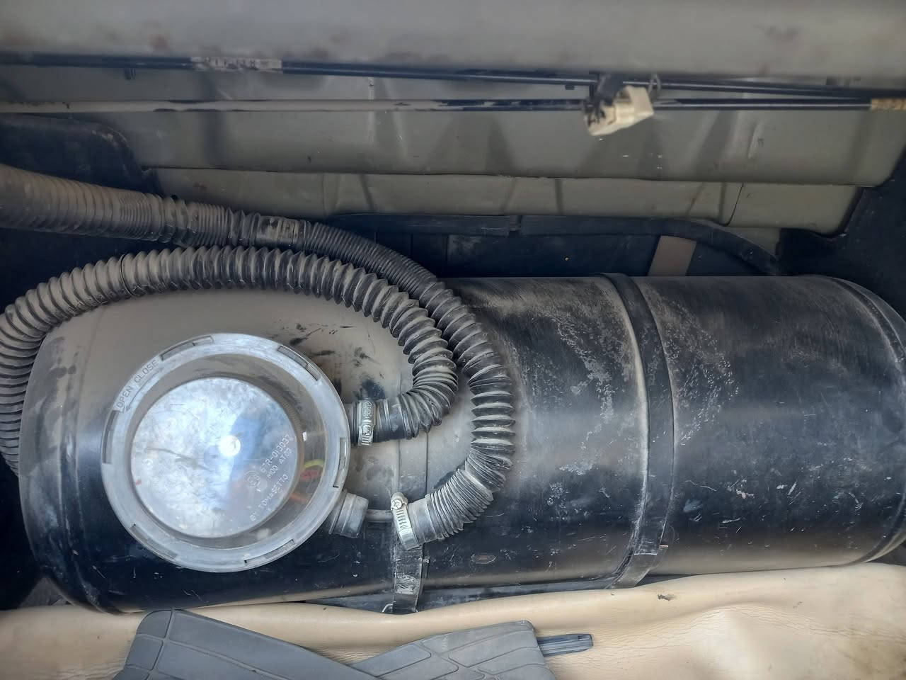 سلام عليكم ياطيبين منظومه غاز للبيع السعر ٢٠٠بي مجال استفسار *********** مكاني شعب
