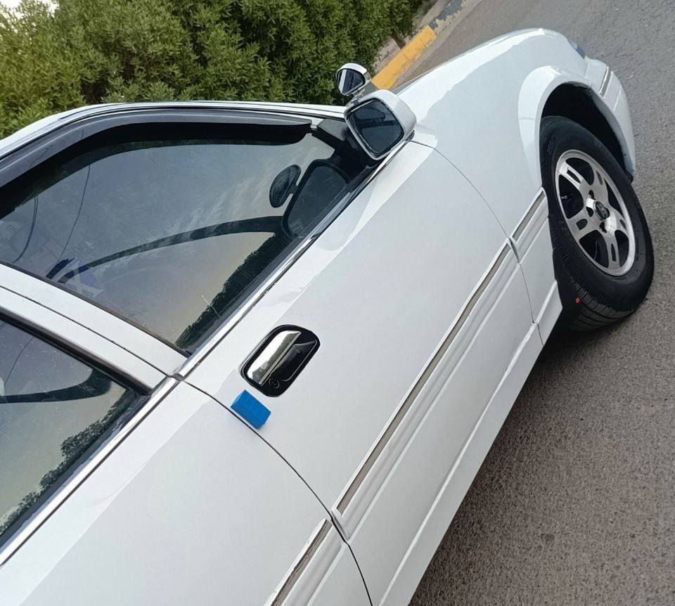 السياره متعوب عليه
والياخذها بالعافيه عليه 
السلام وعليكم..... 
دايو برنس فراشه🦋 موديل 1996 ... الون ابيض 
رقم بغداد  .... مشروع وطني  سنويه ل 2027 
تحويل بنفس اليوم...  
كير وتماتيك....
محرك مفتوح....
كير ومحرك جدد مكفولات  ........
ماشالله بيه نعومه فول ترايك وين ميعجبك 
ويل كب مجلي لونين 
تخم تاير....... باتري جديد 
كهربائيات كله شغاله ..
مشط ستيرن باور سلف داينمو راديتر كله جديد 
السيارة مصبوغة بس احزام الجماليه مكفولة من الضربه  والكص والخياس 
شواصي حيل نظاف 
صدر خلفي أمامي جديد 
غرفتها جديده ...دواخلها جدد بطاين جدد كشنات جدد دشبول صاج جديد
السعر)( 42 ))بيها مجال ... بصيط حك الجيه 
رقم الهاتف ***********‬‏/‏‪***********‬‏
مكان سيارة بغداد
  السياره محد يعرف قيمتها بس الجناي وبلحقيقه احله من الصور 
الله شاهد متعوب عليه
اسف عل اطاله الشراي يتصل غير متواجد عل 
فيس اتصال فقط .....
