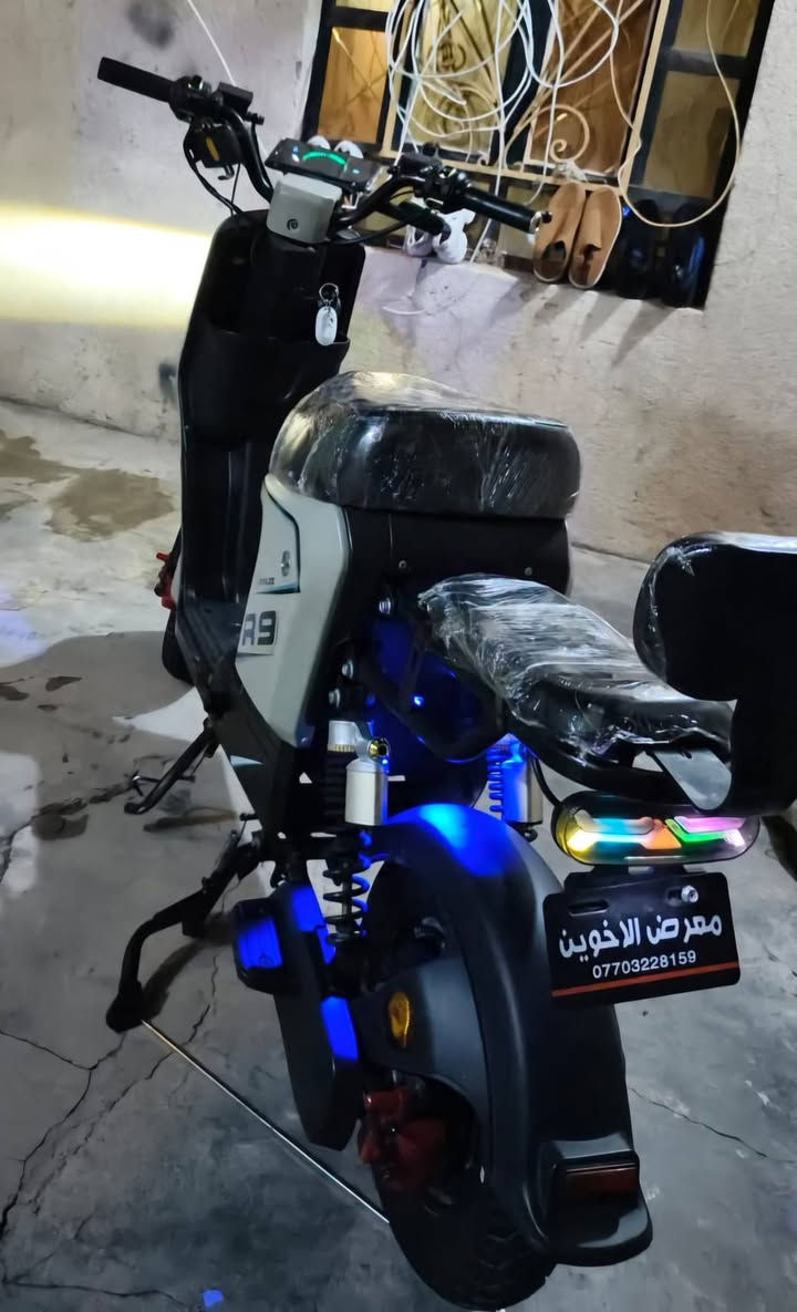 دراجه R9موديل 2025
استعمال قليل 3اشهر  معرض الخوين نوع ولي 
بطاريات حجم 32
دراجه نظيفه كلش
شاحنه اصليه غراض كامله الستفسار على رقم وتساب @إشارة  ***********
