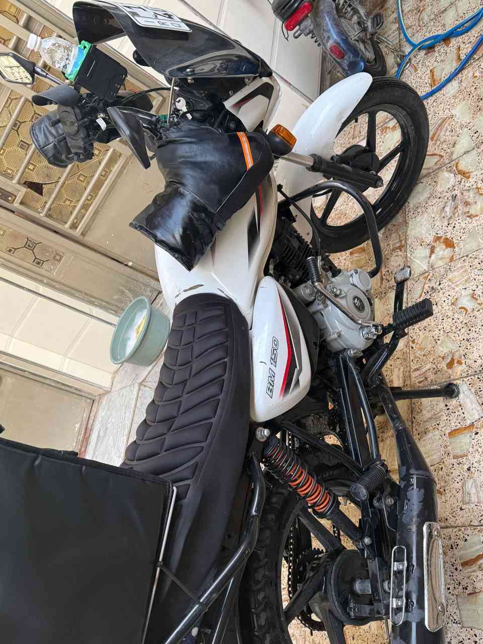 سلام عليكم من رخصة الادمن
بوكسر مديل 23 مرقم وباسمي تحويل ثاني يوم مستخدمه دلفري 4اشهر 
مرق

بيهه خيط تنقيص يعني تمشيك هواي بين متشتغل وتسويهه

البوكسر عروس كدامكم من ناحية الگشر والزورقة كلش هواي صارف عليهه ونضيفة كلش 

مكاني بغداد مدينة الصدر قطاع 33

للاستفسار *********** متواجد واتساب
