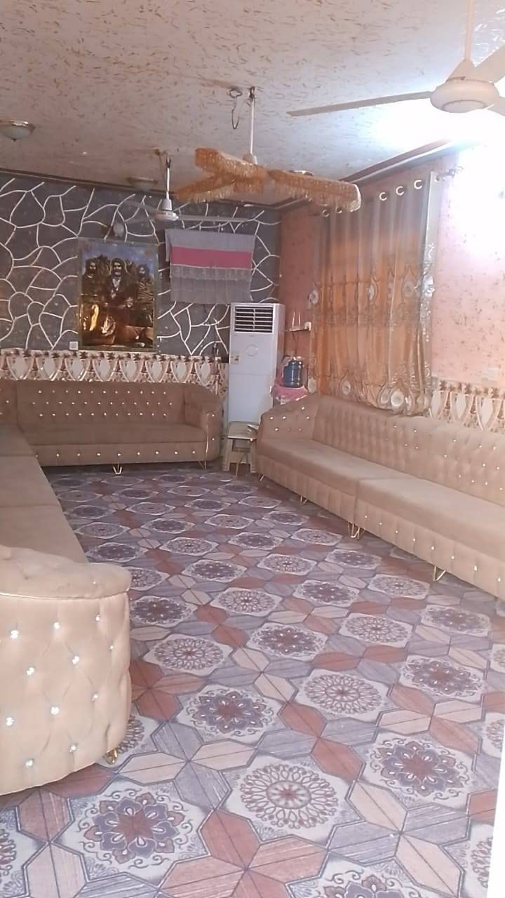 👈((دار للبيع نقد او اقساط))
#المساحه 360 متر طابو زراعي سند 25 تحويل مباشر سنتر ع شارع العام 
يحتوي ثلاث غرف نوم ومطبخ ومجمع صحيات وهول واستقبال #العنوان/ابوغرق قرب السيطره قريب جدا سنتر  على الشارع العام  
#السعر 55وبي مجال
#توجد لدينا عدة عروض عليكم متابعة الصفحة لطفا أو الاتصال بنا ويظهر لكم كل ما هو جديد لدينا مع فائق التقديرلكم 
***********
