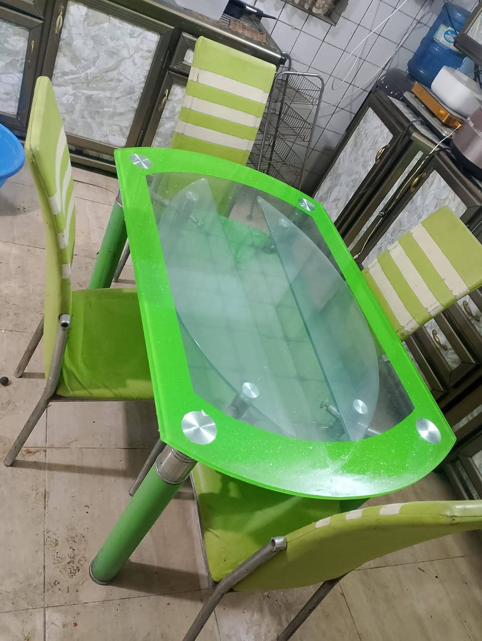 عنواني زيونه 
ميز طعام 4كرسي سعره 70 الف


**إذا كنت صاحب هذا الإعلان وتريد حذفه لأي سبب، رجاءا أرسل رسالة إلى الدعم الفني**