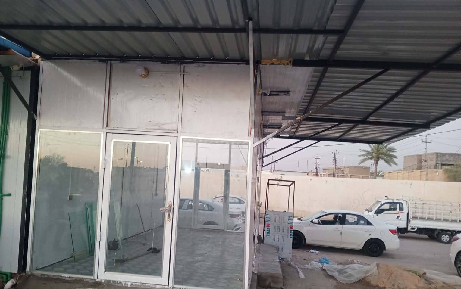 محل للأيجار  موقع  مميز ورائع  مفتوح جام  إلى ثلاث واجهات حسب الصور الي امامكم
جديد مامستخدم وجاهز المكان رائع شارع القادسيه باب مستشفى المشخاب  
للاستفسار اتصل ع رقم
***********
