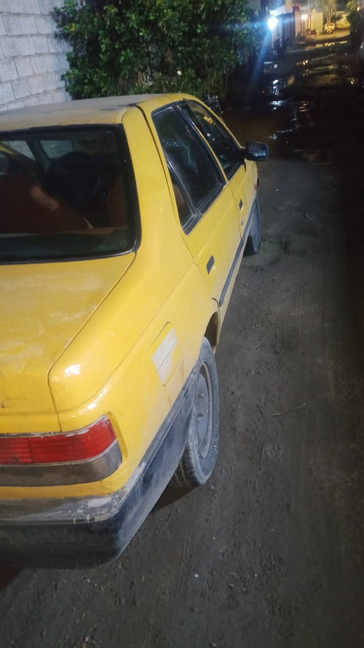 بيجو روى 2009سنويه ضايعةساحبله واجه من المرور رقم نجف الماني كيره زين مكينه تبخر  وتخربط تايرات نص عمر كهربائيات شغاله عظمته وصفاحه حلوة داخله حلو شايل روحه مقبول صدر أمامي تعبان صدر خلفي زين سيارة تشغل كلشي مابيه اطلع وين ميعجبك بس بيه خربطه على السلولي أبيع كوم حديد برميل واربع تايرات اكفلك سرقه وعشائر فقط والباقي كوم حديد السعر 10وبيه مجال حك الجيه اتصال *********** بس الشراي يخابر
