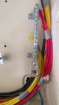 كهربائي منازل 👷‍♂️ مختص في كافة التأسيسات  #منازل 🏨 #بنايات🏬 #محال_تجا...