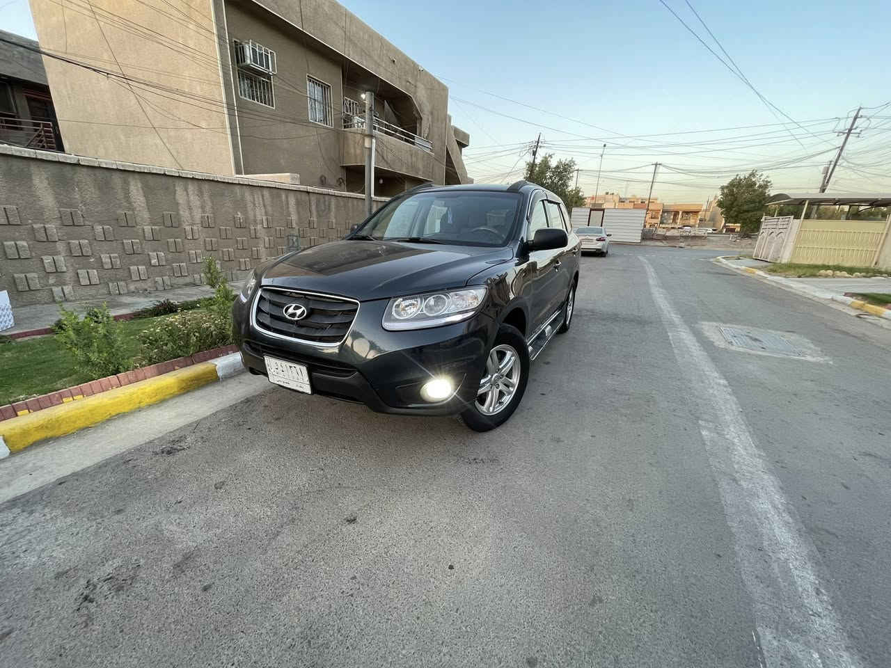 سلام عليكم 
سنتافيا ٢٠١٢ امريكي رقم بغداد محرك ٤ سلندر دوش جديده السياره بلاديه ماشيه ٩٦ حادثها جاملغ الأمامي الايمن مال صدر  والبونيد وباب السايق  
مكانها بغداد حي الخضراء 
سعرها ١٢٩$ ورقه 
***********
***********
