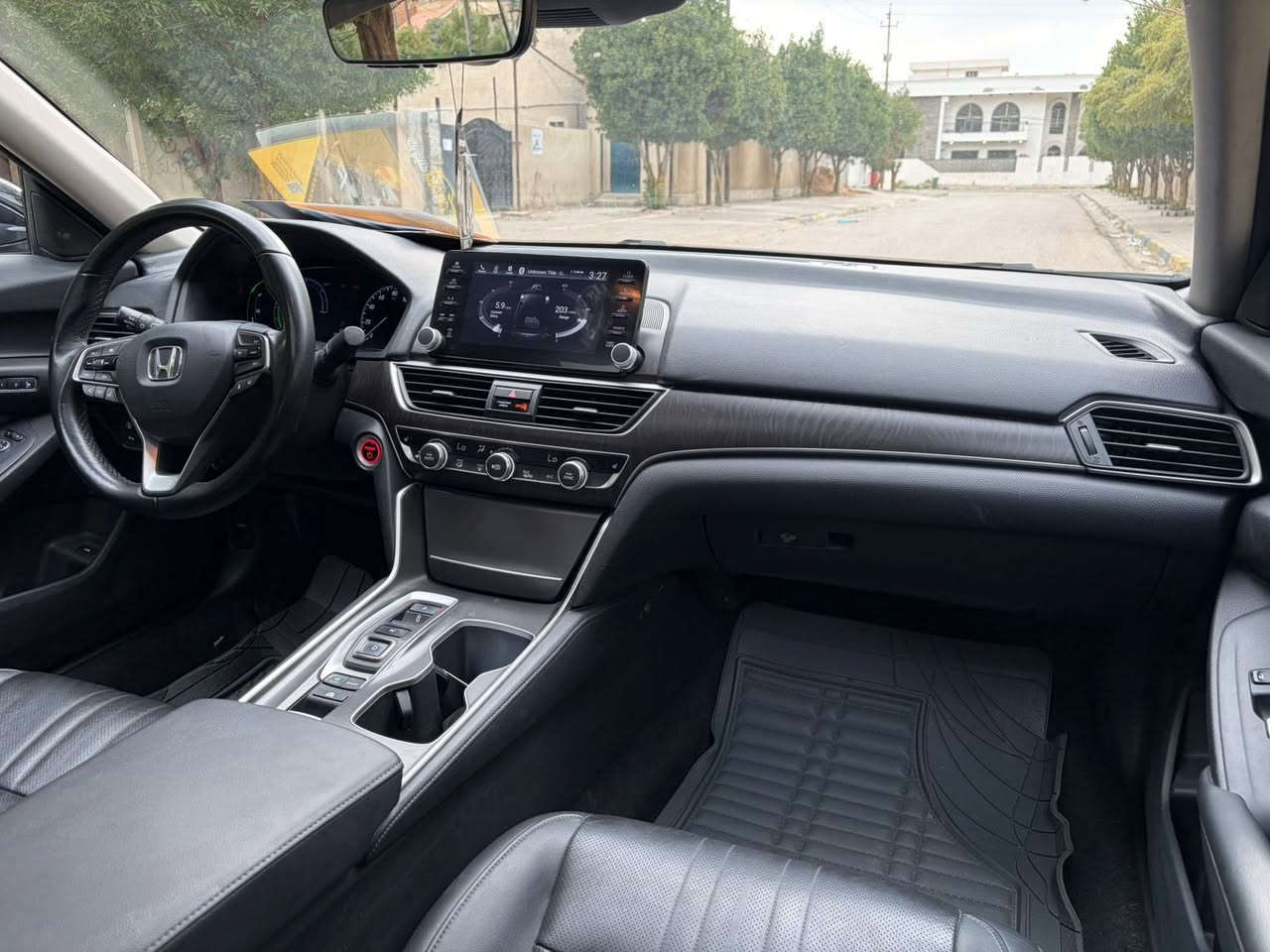 هوندا اكورد 2022 EX-l
فول موصفات للاخير 
فتحة 
كراسي جلد وحضن 
تدفئة بلكشن 
وباقي المواصفات  معروفة 
سيارة جاهزة بدون نقص فقط الرادار امامي 
حادث حرك بسيط بلبجم 
صور الحادث بلمنشور وسونار جديد 
كير ومكينة ومنظومة هايبرد كفالة عامة 
السعر 135 ورقة وبيهة مجال بسيط 
مكاني بغداد العامرية 
رقمي ***********
