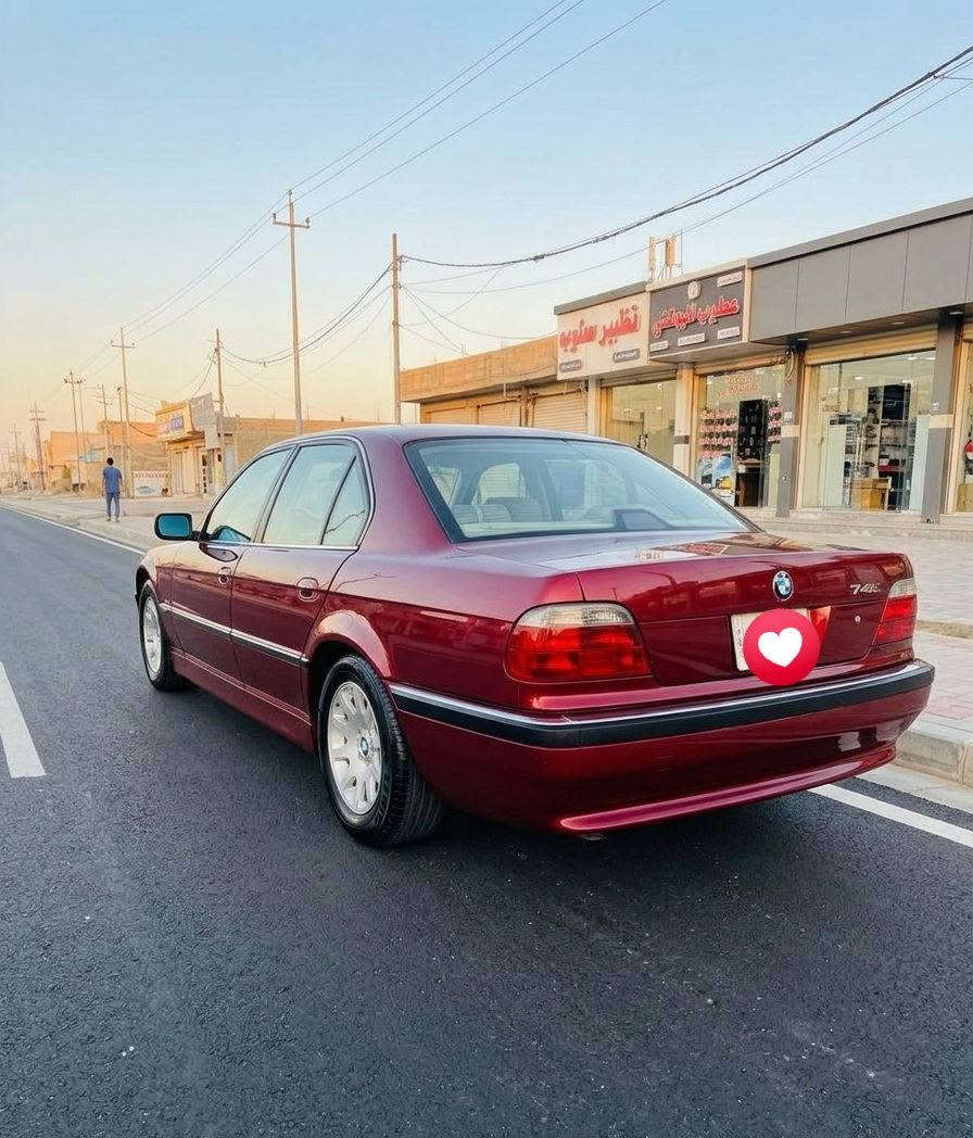 السلام عليكم
​🚗 للبيع: BMW 740i - نظافة وهيبة 🚗
​ معروضة للبيع  BMW 740i
بحالة ممتازة وجاهزة من كل شيء.
​📌 تفاصيل السيارة:
​الموديل / الفئة: 740i (الهيبة والأناقة).
​الصبغ: مصبوغة عام للجمالية فقط (بدون حوادث قوية، صبغ درجة أولى لمظهر متناسق ويلوق بالسيارة).
​التبريد: شغال ثلج ❄️ وجاهز للصيف.
​الوضع الميكانيكي: السيارة مسواية وجاهزة، محرك وسيرفس كامل وما تحتاج أي مصروف.
​📍 مكان التواجد:
​النجف الأشرف - شارع المطار
​📞 للمعلومات والسعر:
​السيارة باسمي بغداد والتحويل مباشر. للشراي الجاد، يرجى التواصل عبر الهاتف أو الواتساب:
***********
​ملاحظة: يرجى الاتصال المباشر لقلة التواجد على التعليقات.
السعر $95
