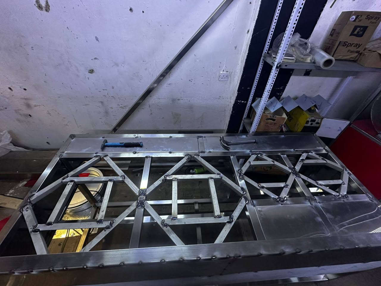 طباخ 4 عيون ستيل وجنبر شاي مغلف ستيل شغل تفصال طلب خاص اليرغب بالشراء يتصل ويدلل ***********  سعر الطباخ 600 الف وسعر الجنبر الشاي 250 الف
