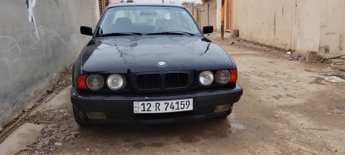 السلام عليكم
للبيع بي ام 535كير عادي ✈️
محرك كير شرط ترايك 240✈️
بجم عريض سلايت 
سياره ماشالله حلوه حيل بدون صبغ و ضربه
صدر تايرات كلو بل شرط رقم نينوى دولي ب اسمنه 
السعر 48وبيها مجال أو مراوس بسيارة حديث 
انتصال ***********
