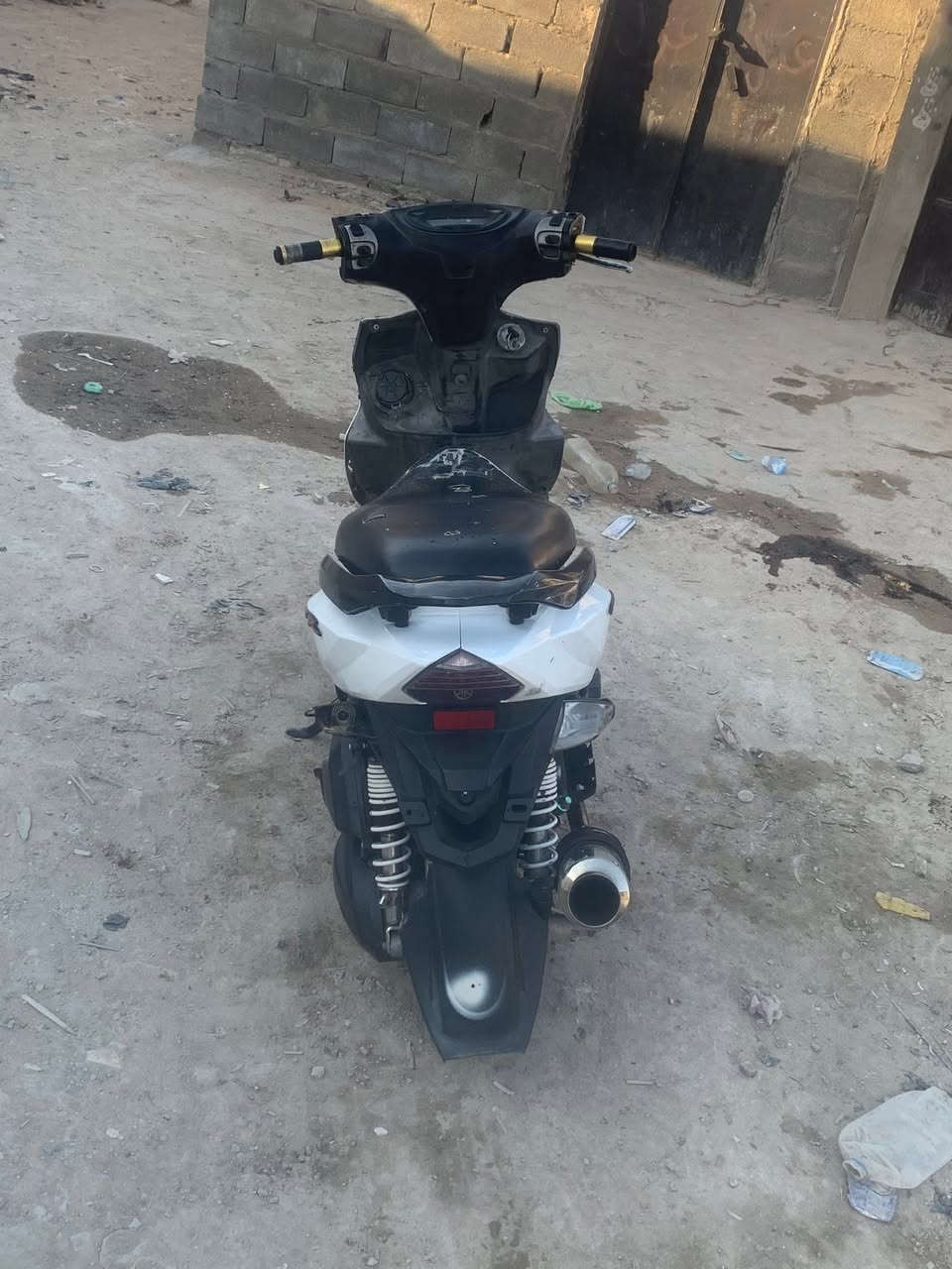 سلام عليكم شباب دراجه جيتي ار حديث نوزل دراجه حلوه كرهبيات شغله كلا سلف بي وقت نكره بس نوزل ماله وصخ وما جاي تشتغل تشتغل وتطفه ابيع عله وضعه 380 الف بيه مجال مكاني بغداد مدينه او حي اور رقمي ***********
