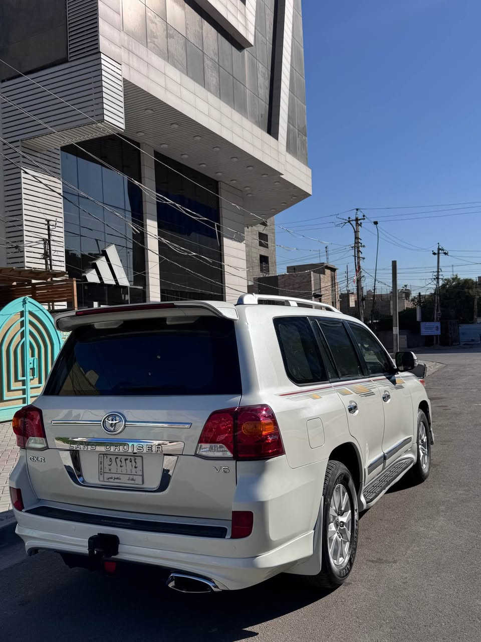 لاندكروز GX.R بريم 
موديل 2015 
ماشيه :150 الف 
مكان السياره بغداد /الكرادة 

للاستفسار :*********** بغداد, العراق
