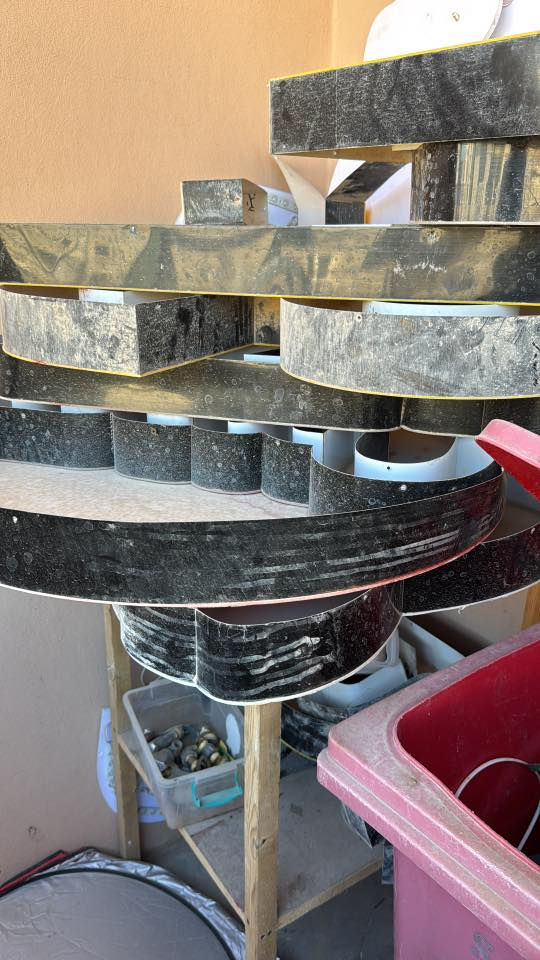 غراض مطعم لحم بعجين للبيع
كرك لحم بعجين
شوبك 2
مجمد
جام خانه 
دزكة 
ميز خشب 2
اعلان ضوئي
دكت حراره 6 متر

***********
