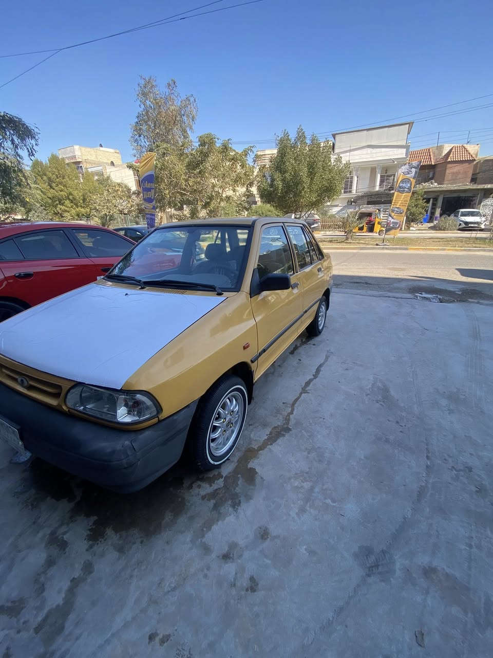 السلام عليكم هذا رقم صاحب السياره خابره مباشر *********** مامتواجد عل فيس ) سايبه ٢٠١٣ رقم بغداد مشروع وطني هيئه البارحه مصفره ) لا ضربه ولا تبديل فقط صبغ هلال بدون خياسات شواصي مكفوله دوشمه جديده كهربيات كله شغاله كيج بانزين كيج حماوه سنتر لوك تخم ويل كب زوج تايرات امامي جديد مشط جديد بور جديد ) مكينه جديده فقط لاستيك ولف كير مكفول كلج جديد ) عنوان بغداد الحريه سعر ٣٢
