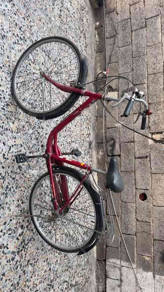 بيسكل للبيع بناتي ياباني حجم ٢٦ جديد سعره ٦٠ مكان بلديات   ***********
