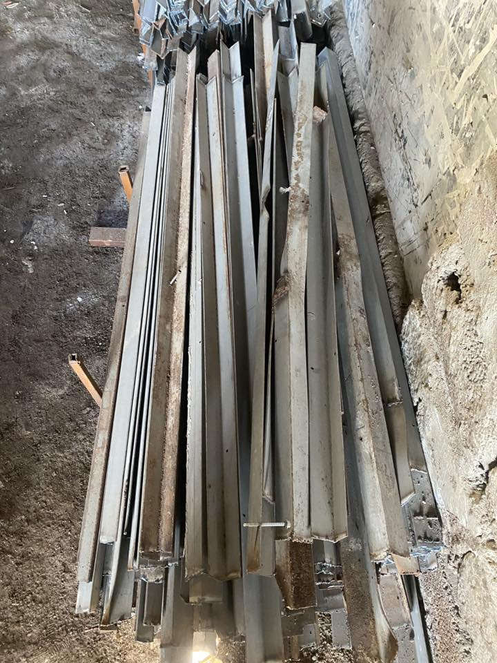 سلام عليكم زاويا للبيع طول (1/50) و (1/20) ام الانجين الكمية 1000 قطعة المكان بغداد للأستفسار ***********
