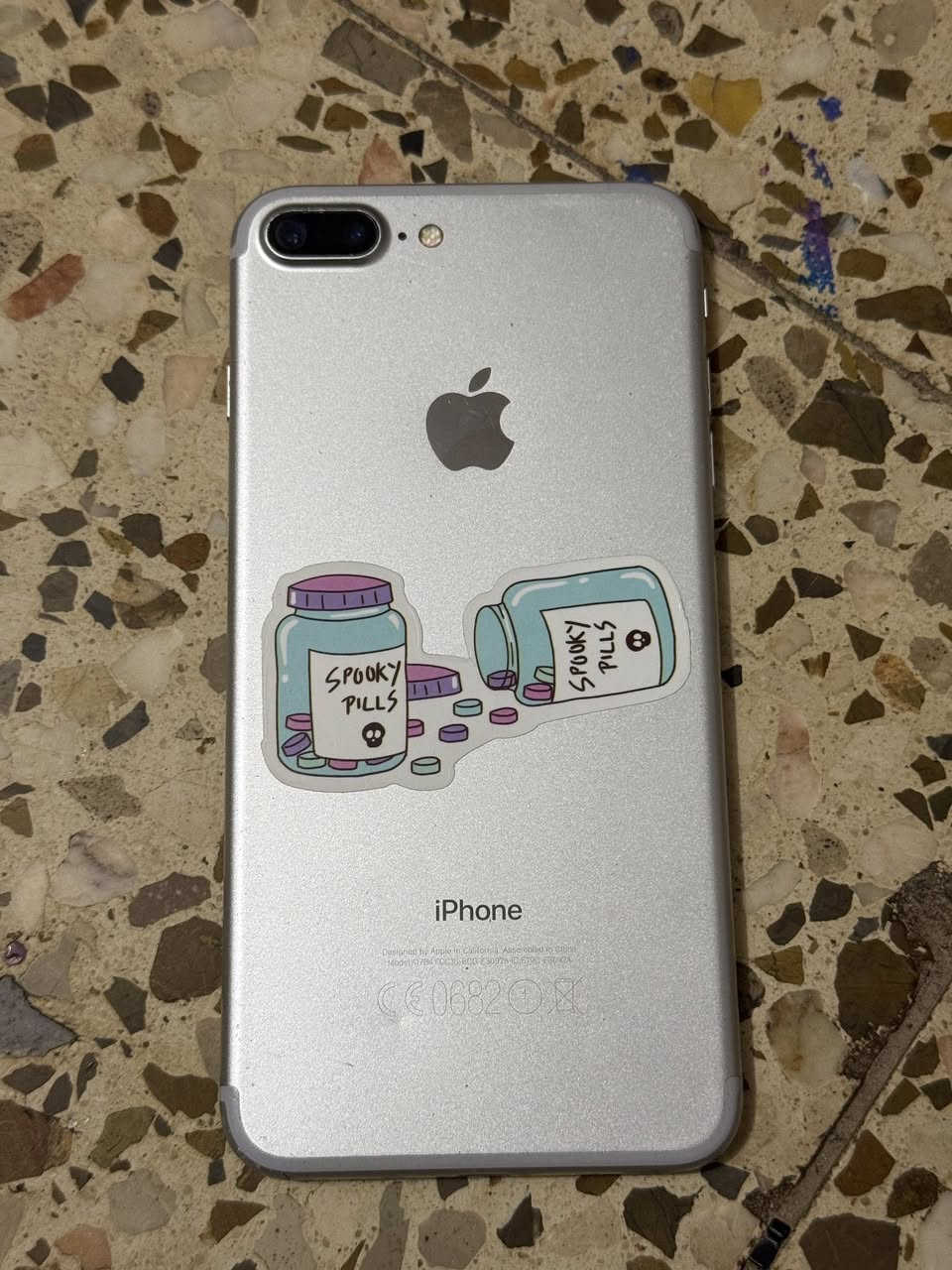 للبيع او مراوس وانطي فرق ايفون سفن بلاس ذاكره 256 مبدل بطاريه بصمه شغاله نضيف كلش فقط الضربه الي تحت الشاشه وما مأثره ابد مكان كوت زين القوس متواجد خاص او رقم ***********
